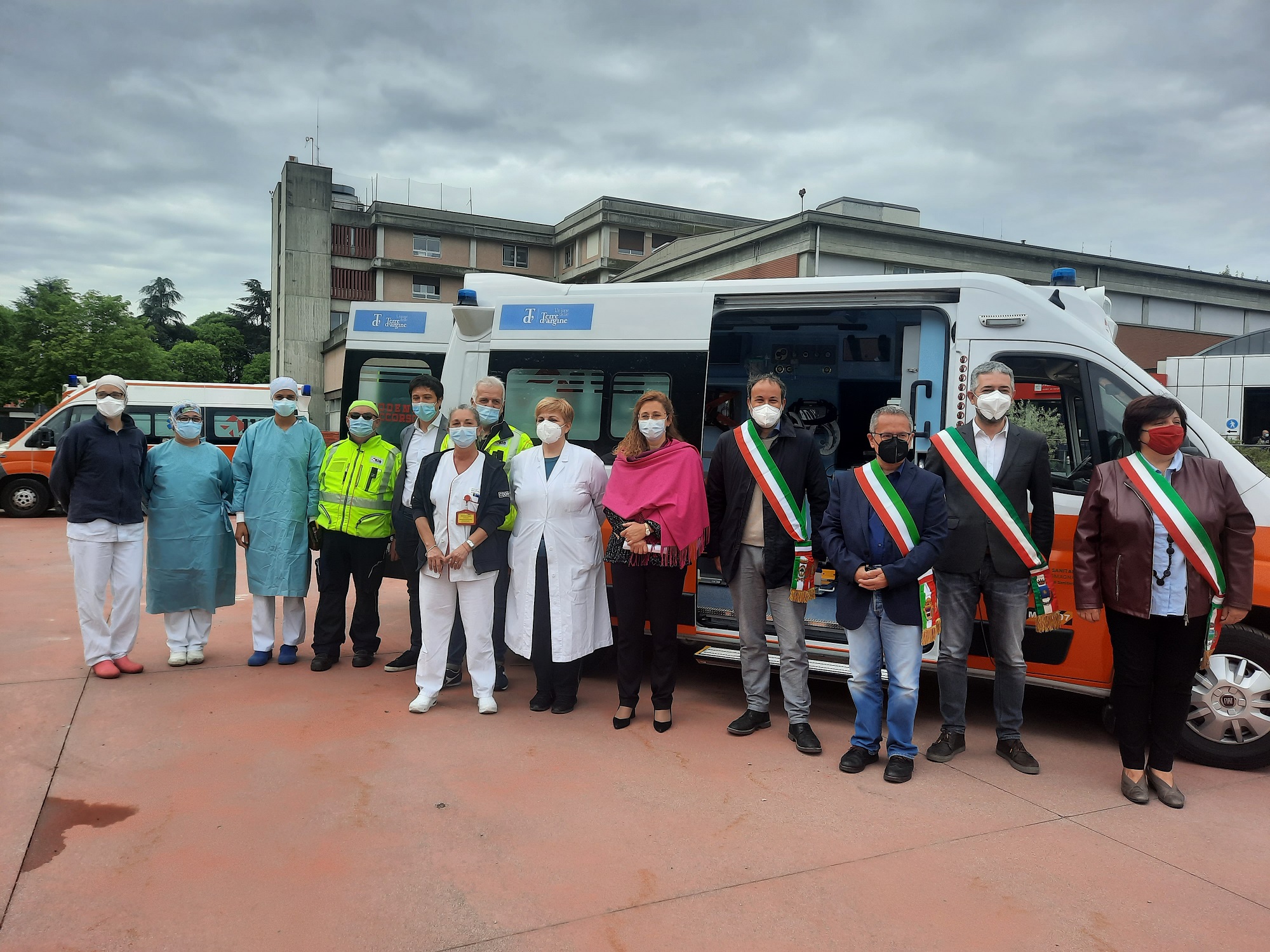 Una nuova ambulanza e nuove strumentazioni per la sanità del territorio