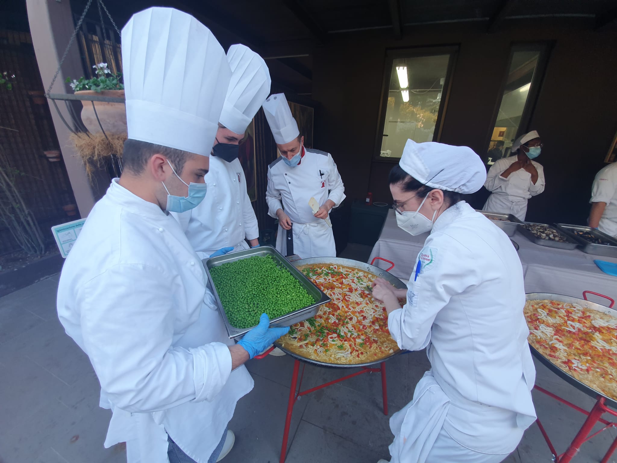 Cfp Nazareno: gli allievi della IV di cucina vincitori del concorso “Il peso delle idee”