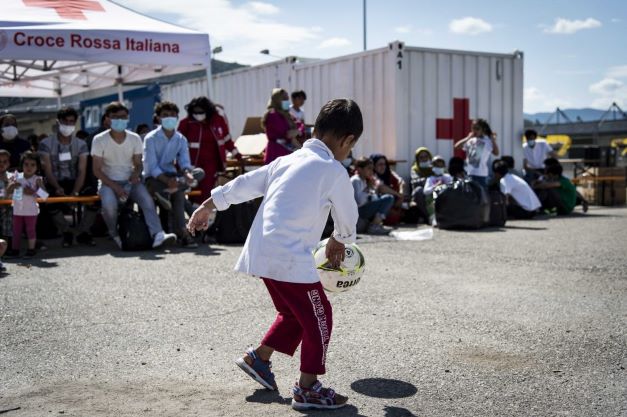 Modena: la Prefettura impegnata nell’accoglienza dei profughi afghani