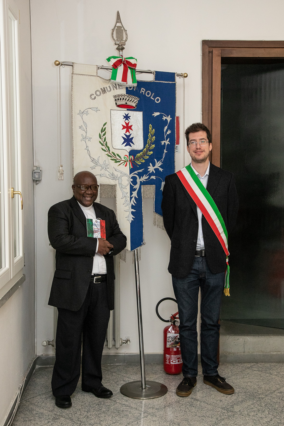 Rolo, cittadinanza italiana per don Vianney Munyaruyenzi