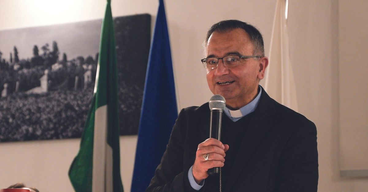 «Se non si cambia sarà la realtà a farci cambiare». Adolescenti e giovani: intervista al Vescovo Erio /1