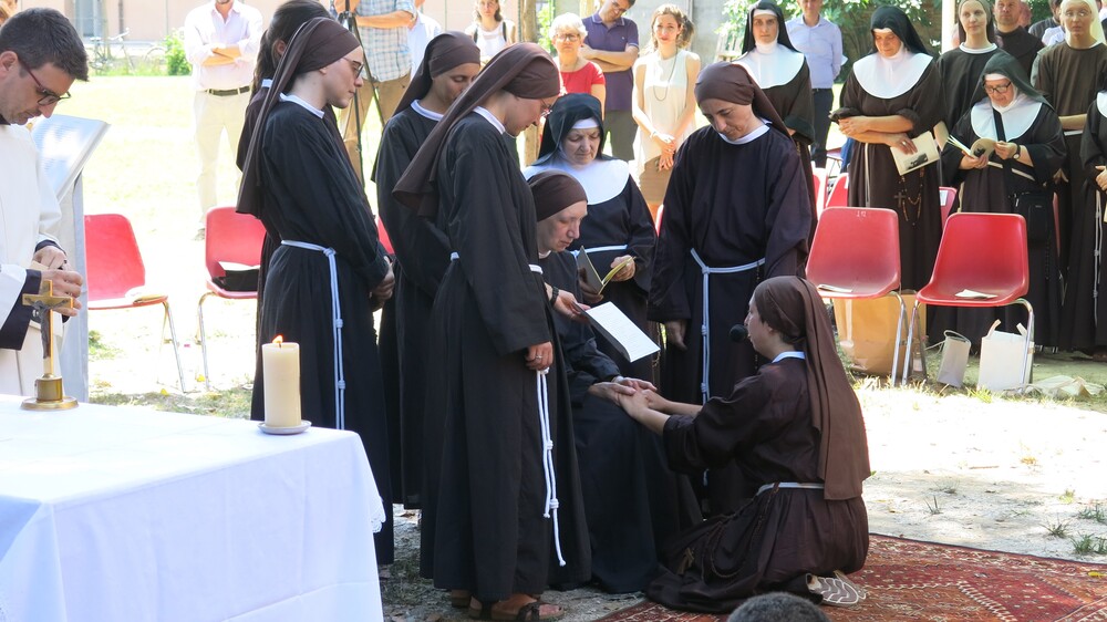 Carpi. Clarisse: la professione solenne di suor Gloria