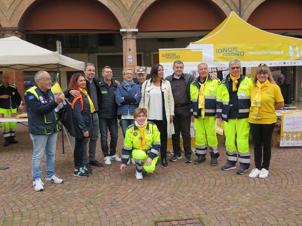 “Io non rischio”: sabato con la Protezione Civile “Io non rischio”: sabato con la Protezione Civile