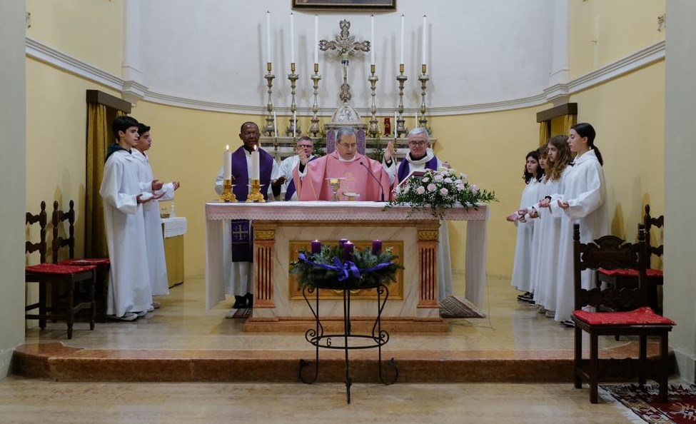 Vallalta, visita del vescovo Regattieri con una delegazione da Cesena