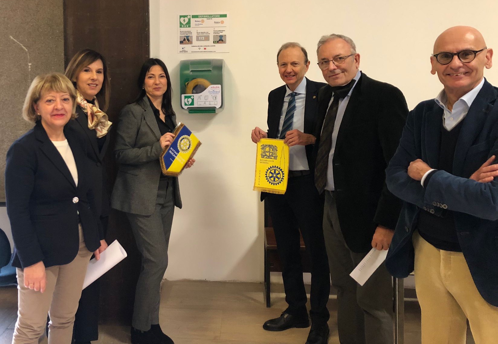 I Rotary di Mirandola e Modena donano al Tribunale di Modena un nuovo defibrillatore semiautomatico