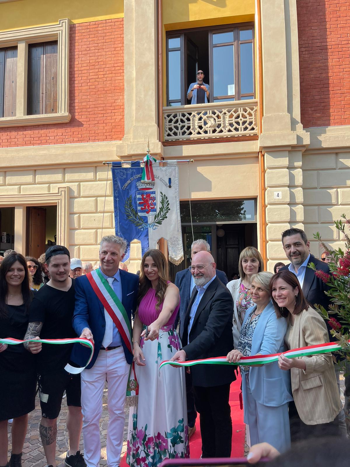 Taglio del nastro per il Teatro del Popolo di Vallalta
