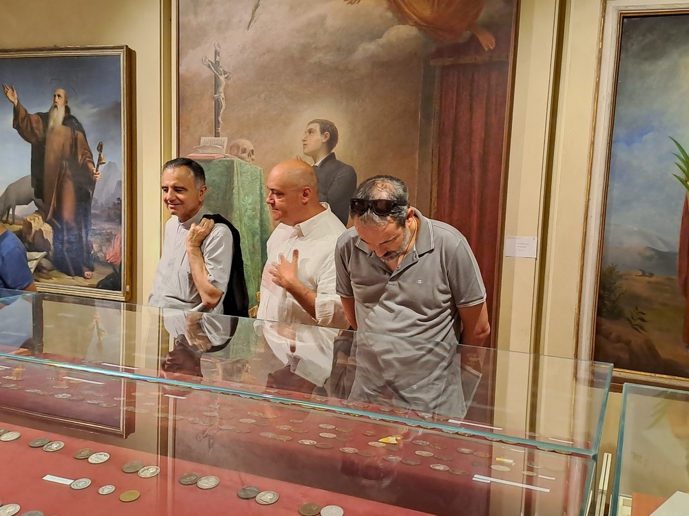 Museo Diocesano Carpi – Inaugurata la mostra di medaglie papali