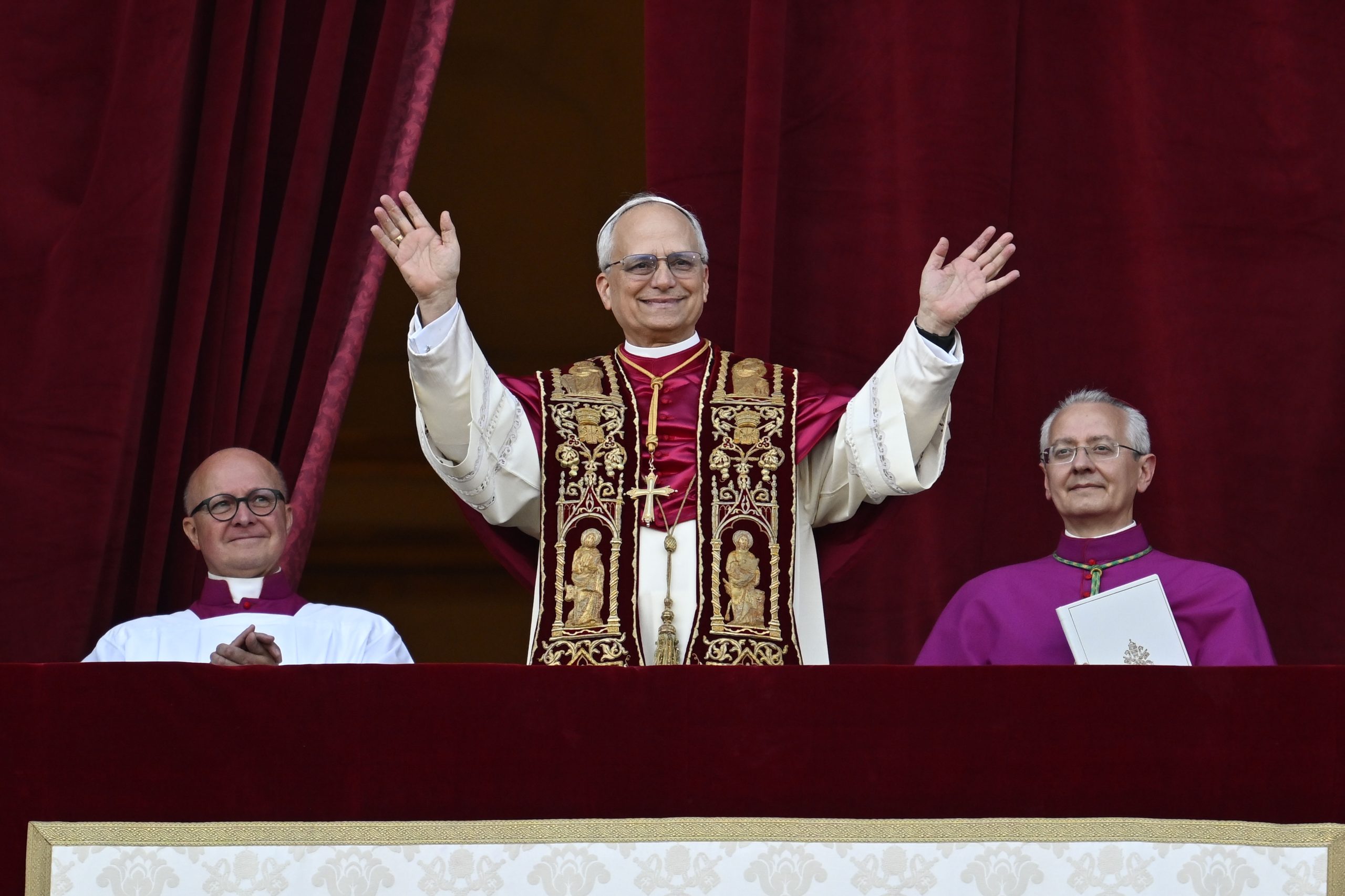 Leone XIV. Gioia e commozione della Chiesa italiana: “un solo popolo sempre in pace”