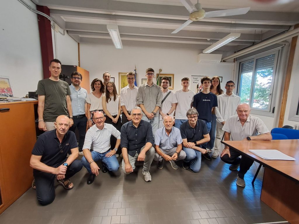 Lapam premia gli studenti del Da Vinci per i progetti originali ...