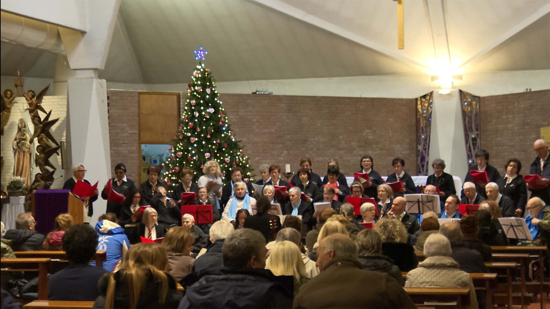 Concerto degli Auguri con Coro Arcobaleno e il Coro Giovanile dell’associazione USHAC Concerto degli Auguri con Coro Arcobaleno e il Coro Giovanile dell’associazione USHAC