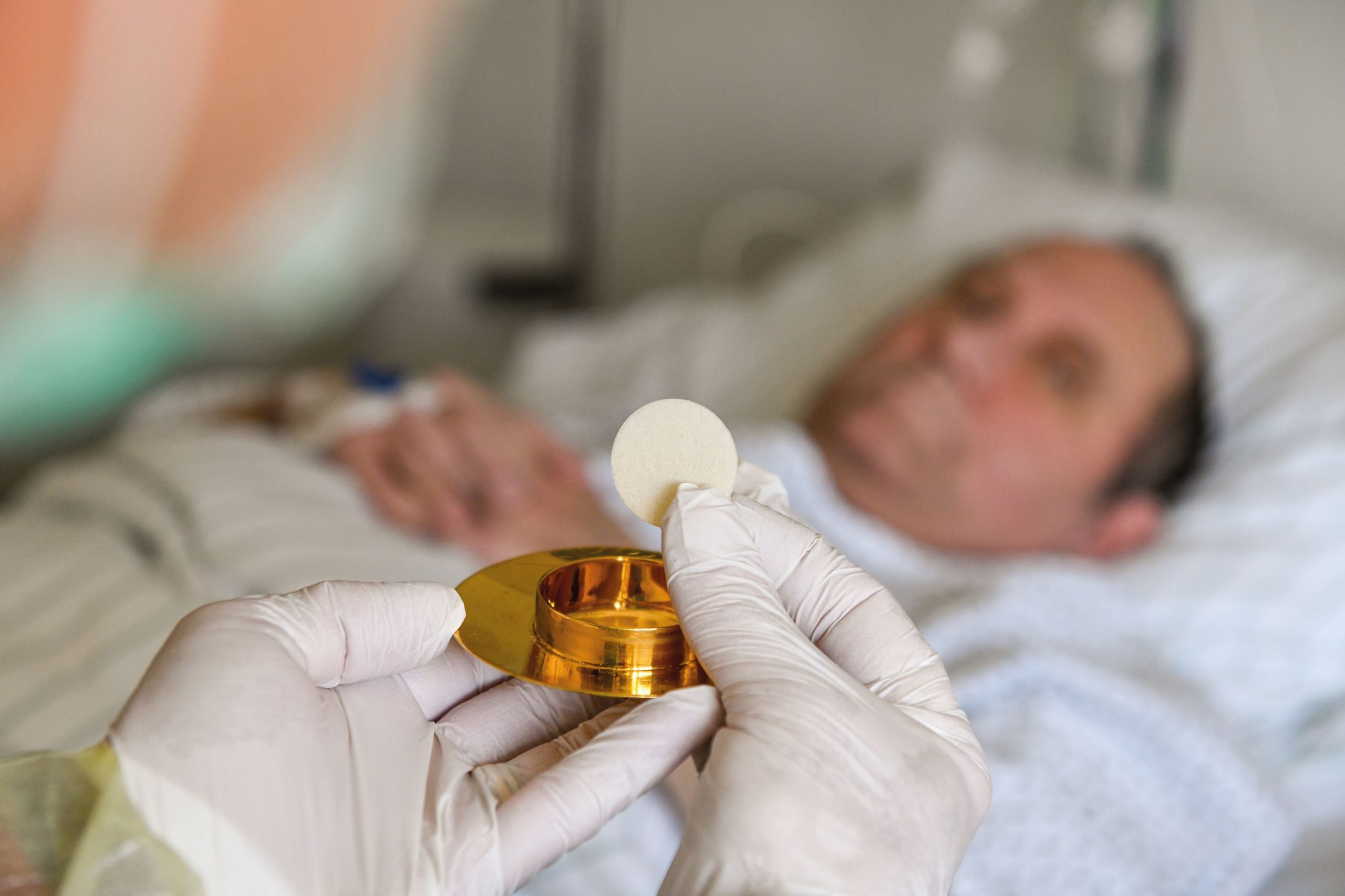 Corso per i nuovi ministri straordinari della Comunione Eucaristica Corso per i nuovi ministri straordinari della Comunione Eucaristica